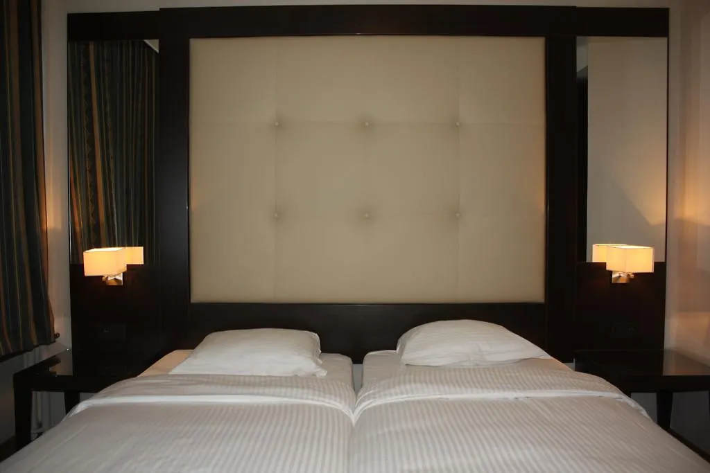 Hotel Plasky Schaerbeek 3*,  Belgium