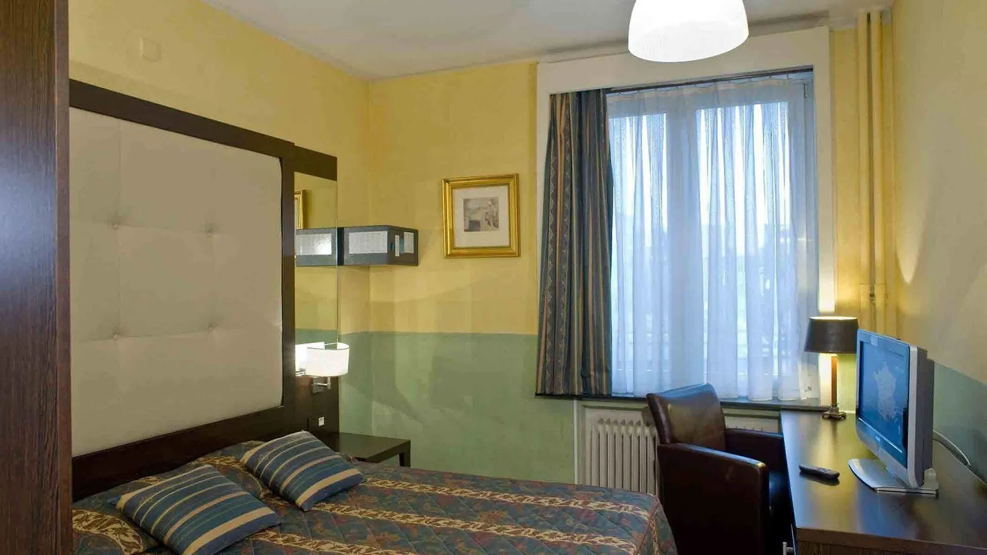 Hotel Plasky Schaerbeek