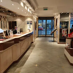 Western Royal Centre Otel